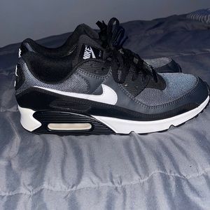 Nike Air Max 90 Black and White